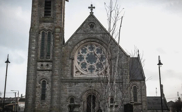 Detailní architektura kostela Nanebevzetí na Howth, Irsko — Stock fotografie