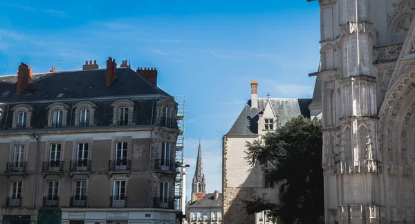 Architecture typique du bâtiment dans le centre historique de Nan — Photo