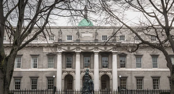 Detalle arquitectónico de la Custom House en Dublín, Irlanda — Foto de Stock