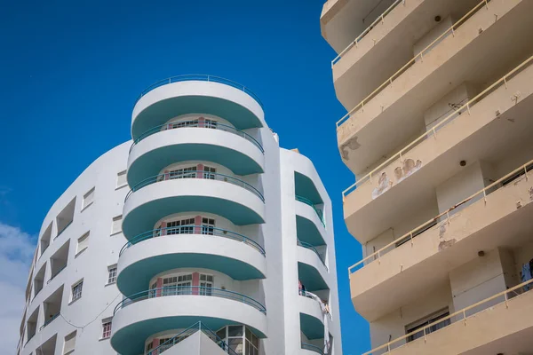 Quarteira Portugal Maio 2018 Detalhes Arquitetura Moderno Edifício Apartamentos Centro — Fotografia de Stock