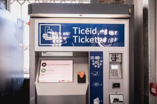 Dublin Irlanda Fevereiro 2019 Máquina Automática Compra Ingressos Estação Ferroviária — Fotografia de Stock