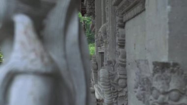 Endonezya ön Bali Tapınak, Endonezya Tanrı heykeli. Geleneksel Endonezya Hindu sembolü. Antik heykel dini idol. Bali manevi mimarisi. Asya kültürü. Turizm ve seyahat konsepti.