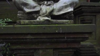 Endonezya ön Bali Tapınak, Endonezya Tanrı heykeli. Geleneksel Endonezya Hindu sembolü. Antik heykel dini idol. Bali manevi mimarisi. Asya kültürü. Turizm ve seyahat konsepti.