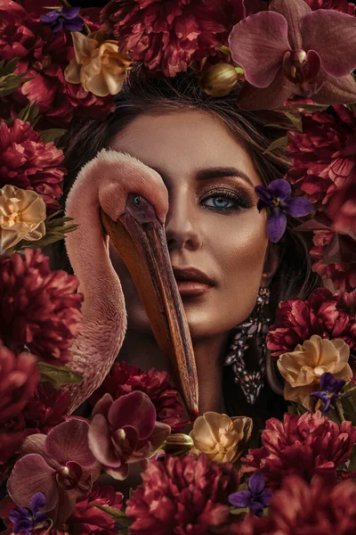 Gyönyörű Portré Madár Virágok — Stock Fotó