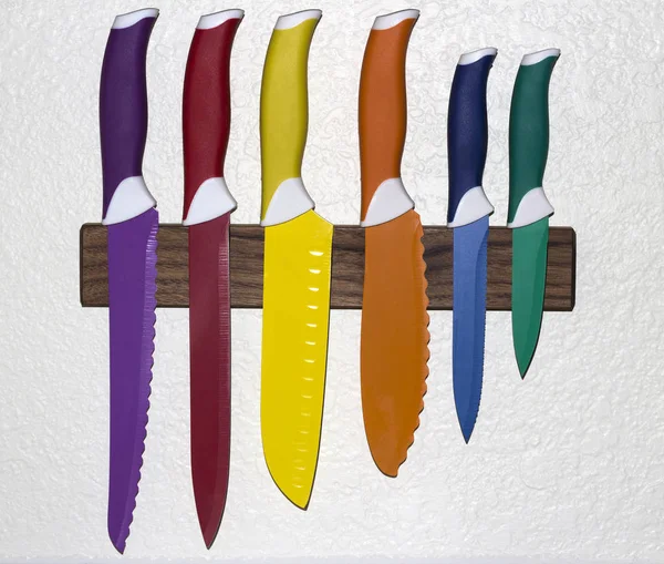 Conjunto Cuchillos Multicolores Exhibidos Bloque Cuchillos Montado —  Fotos de Stock
