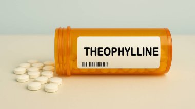 Astım ve KOAH 'ın bronkodilatör tedavisi için kullanılan bir hastane eczane masasındaki TheOPHYLINE tabletleri..