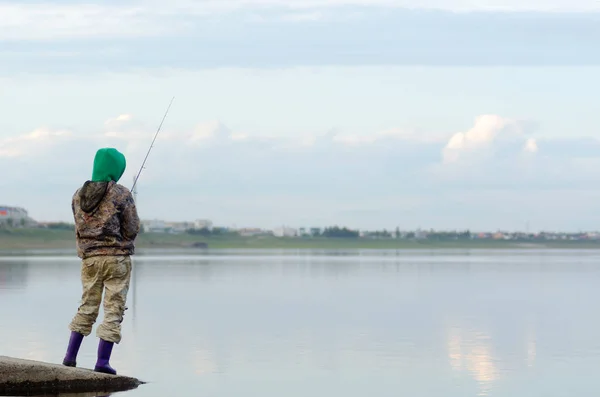 Yakut Touristenangler Der Stiefeln Ufer Vor Den Häusern Des Dorfes — Stockfoto