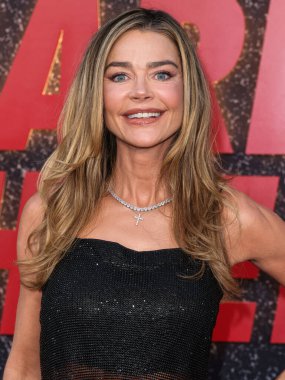 Amerikalı aktris, model ve televizyon karakteri Denise Richards Netflix 'in Amerikan aktör Charlie Sheen' in Los Angeles Premiere 'ine 4 Eylül 2025' te Hollywood, Los Angeles, Kaliforniya, ABD 'deki Netflix Tudum Theater' da düzenlenen 1.