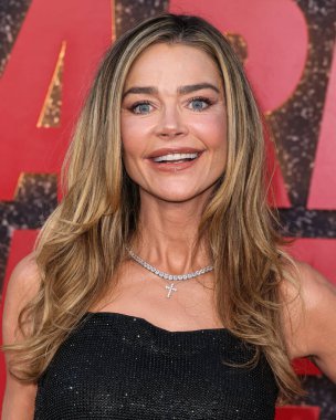 Amerikalı aktris, model ve televizyon karakteri Denise Richards Netflix 'in Amerikan aktör Charlie Sheen' in Los Angeles Premiere 'ine 4 Eylül 2025' te Hollywood, Los Angeles, Kaliforniya, ABD 'deki Netflix Tudum Theater' da düzenlenen 1.