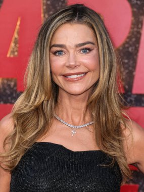 Amerikalı aktris, model ve televizyon karakteri Denise Richards Netflix 'in Amerikan aktör Charlie Sheen' in Los Angeles Premiere 'ine 4 Eylül 2025' te Hollywood, Los Angeles, Kaliforniya, ABD 'deki Netflix Tudum Theater' da düzenlenen 1.