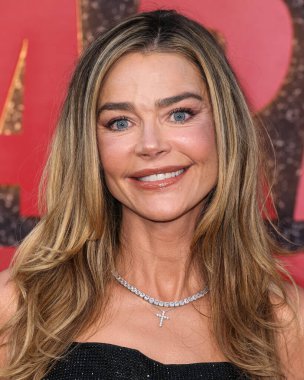 Amerikalı aktris, model ve televizyon karakteri Denise Richards Netflix 'in Amerikan aktör Charlie Sheen' in Los Angeles Premiere 'ine 4 Eylül 2025' te Hollywood, Los Angeles, Kaliforniya, ABD 'deki Netflix Tudum Theater' da düzenlenen 1.