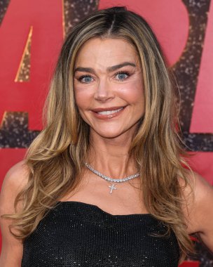 Amerikalı aktris, model ve televizyon karakteri Denise Richards Netflix 'in Amerikan aktör Charlie Sheen' in Los Angeles Premiere 'ine 4 Eylül 2025' te Hollywood, Los Angeles, Kaliforniya, ABD 'deki Netflix Tudum Theater' da düzenlenen 1.