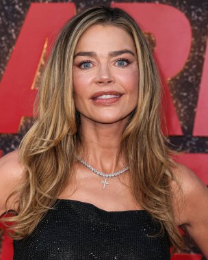 Amerikalı aktris, model ve televizyon karakteri Denise Richards Netflix 'in Amerikan aktör Charlie Sheen' in Los Angeles Premiere 'ine 4 Eylül 2025' te Hollywood, Los Angeles, Kaliforniya, ABD 'deki Netflix Tudum Theater' da düzenlenen 1.