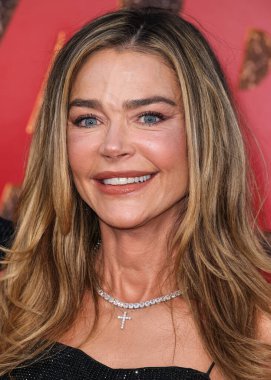 Amerikalı aktris, model ve televizyon karakteri Denise Richards Netflix 'in Amerikan aktör Charlie Sheen' in Los Angeles Premiere 'ine 4 Eylül 2025' te Hollywood, Los Angeles, Kaliforniya, ABD 'deki Netflix Tudum Theater' da düzenlenen 1.