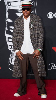 LL Cool J, Jacob ve Co. marka saat ile 7 Eylül 2025 'te UBS Arena' da düzenlenen MTV Video Müzik Ödülleri 'ne ulaştı..