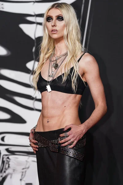 Taylor momsen写真素材、ロイヤリティフリーTaylor momsen画像