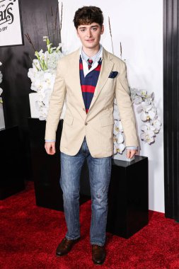 Kanadalı-Amerikalı aktör ve girişimci Noah Schnapp, 9 Eylül 2025 'te Hollywood, Los Angeles, Kaliforniya, ABD' de The Lot 'ta düzenlenen 30. Yıldönümü Süt Bıyığı Kutlamasına geldi..      