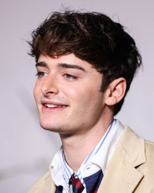 Kanadalı-Amerikalı aktör ve girişimci Noah Schnapp, 9 Eylül 2025 'te Hollywood, Los Angeles, Kaliforniya, ABD' de The Lot 'ta düzenlenen 30. Yıldönümü Süt Bıyığı Kutlamasına geldi..      