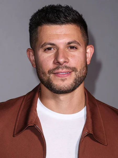 Amerikalı aktör Nick Barrotta, 9 Eylül 2025 'te Hollywood, Los Angeles, Kaliforniya, ABD' de The Lot 'ta düzenlenen 30. Yıldönümü Süt Bıyığı Kutlamasına geldi..     