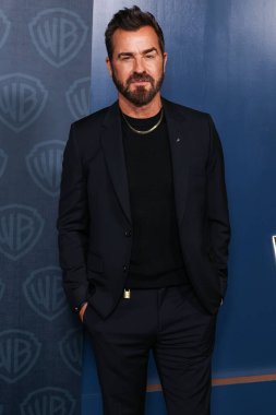 Amerikalı aktör, senarist ve film yapımcısı Justin Theroux, Warner Bros. Television Group 'un 77. Primetime Emmy Ödülleri adayları kutlamasına 13 Eylül 2025' te Beverly Hills, Los Angeles, Kaliforniya, ABD 'de katıldı.. 