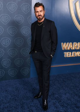 Amerikalı aktör, senarist ve film yapımcısı Justin Theroux, Warner Bros. Television Group 'un 77. Primetime Emmy Ödülleri adayları kutlamasına 13 Eylül 2025' te Beverly Hills, Los Angeles, Kaliforniya, ABD 'de katıldı.. 