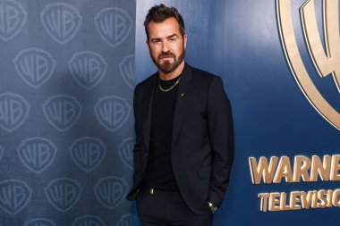 Amerikalı aktör, senarist ve film yapımcısı Justin Theroux, Warner Bros. Television Group 'un 77. Primetime Emmy Ödülleri adayları kutlamasına 13 Eylül 2025' te Beverly Hills, Los Angeles, Kaliforniya, ABD 'de katıldı.. 