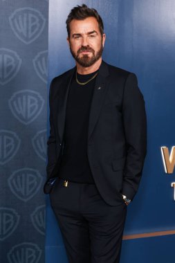 Amerikalı aktör, senarist ve film yapımcısı Justin Theroux, Warner Bros. Television Group 'un 77. Primetime Emmy Ödülleri adayları kutlamasına 13 Eylül 2025' te Beverly Hills, Los Angeles, Kaliforniya, ABD 'de katıldı.. 