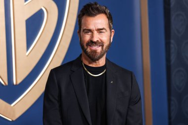 Amerikalı aktör, senarist ve film yapımcısı Justin Theroux, Warner Bros. Television Group 'un 77. Primetime Emmy Ödülleri adayları kutlamasına 13 Eylül 2025' te Beverly Hills, Los Angeles, Kaliforniya, ABD 'de katıldı.. 