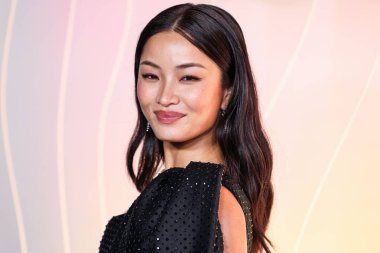 Armani Prive giyen Anna Sawai, 14 Eylül 2025 'te Ysabel' de düzenlenen Apple TV + 77. Primetime Emmy Ödülleri 'ne ulaştı..         