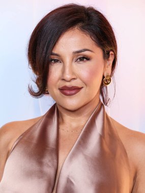 Annie Gonzalez, 14 Eylül 2025 'te Ysabel' de düzenlenen Apple TV + 77. Geleneksel Primetime Emmy Ödülleri Partisi 'ne katılıyor..         