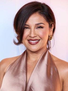 Annie Gonzalez, 14 Eylül 2025 'te Ysabel' de düzenlenen Apple TV + 77. Geleneksel Primetime Emmy Ödülleri Partisi 'ne katılıyor..         