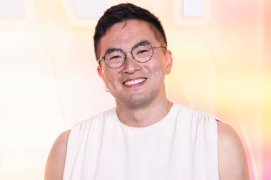 Bowen Yang, 14 Eylül 2025 'te Ysabel' de düzenlenen Apple TV + 77. Geleneksel Primetime Emmy Ödülleri Partisi 'ne katılıyor.. 