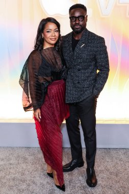 Dayo Okeniyi, 14 Eylül 2025 'te Ysabel' de düzenlenen Apple TV + 77. Geleneksel Primetime Emmy Ödülleri Partisi 'ne ulaştı.. 