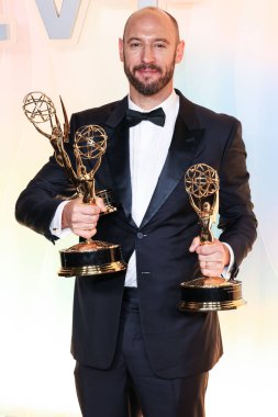 Evan Goldberg, bir komedi dizisi için olağanüstü yönetmenlik ödülleri, bir komedi dizisi için olağanüstü yazılar ve 'The Studio' için olağanüstü komedi dizisi sahibi, Apple TV + 'nin 77. Yıllık Primetime Emmy Partisine geliyor. 