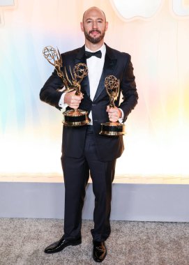 Evan Goldberg, bir komedi dizisi için olağanüstü yönetmenlik ödülleri, bir komedi dizisi için olağanüstü yazılar ve 'The Studio' için olağanüstü komedi dizisi sahibi, Apple TV + 'nin 77. Yıllık Primetime Emmy Partisine geliyor. 