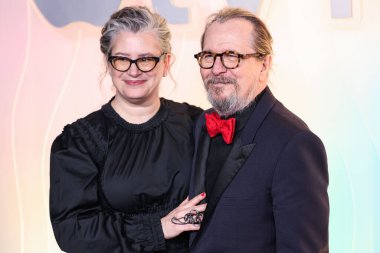 Gisele Schmidt ve kocası Gary Oldman, 14 Eylül 2025 'te Ysabel' de düzenlenen Apple TV + 77. Primetime Emmy Ödülleri Partisi 'ne geldiler..
