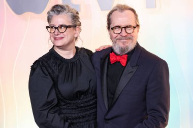 Gisele Schmidt ve kocası Gary Oldman, 14 Eylül 2025 'te Ysabel' de düzenlenen Apple TV + 77. Primetime Emmy Ödülleri Partisi 'ne geldiler..