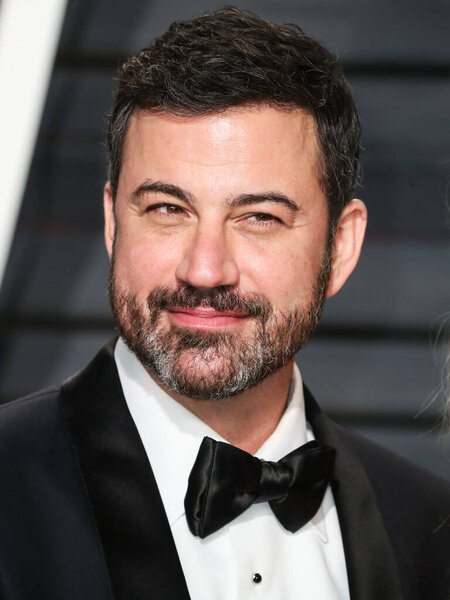 Disney 's ABC выпускает "Jimmy Kimmel Live!" в среду, 17 сентября 2025 года после того, как председатель ФКС подверг критике комментарии ведущего Чарли Кирка. BEVERLY HILLS, LOS ANGELES, CALIFORNIA, USA - 26 февраля: американский телеведущий и комик Джимми Киммел