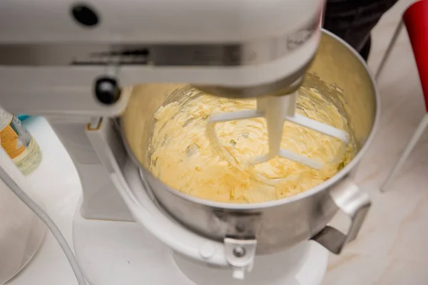 Un ve tereyağı hamur makinesi, ekmek makinesi karıştırma