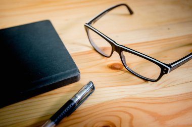 beyaz izole gözlük, gözlük, güneş gözlüğü