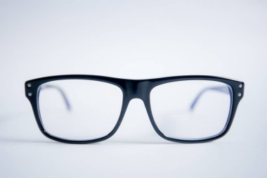 beyaz izole gözlük, gözlük, güneş gözlüğü