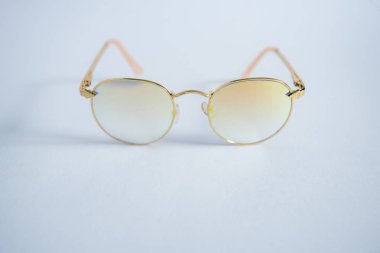 beyaz izole gözlük, gözlük, güneş gözlüğü