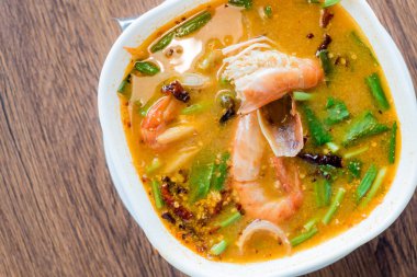 Geleneksel Tay Gıda Nehri karides baharatlı çorba, Tom Yum Goong, Tay gıda