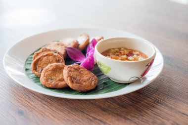 Kızarmış Balık-hamur topları, Tayland gıda