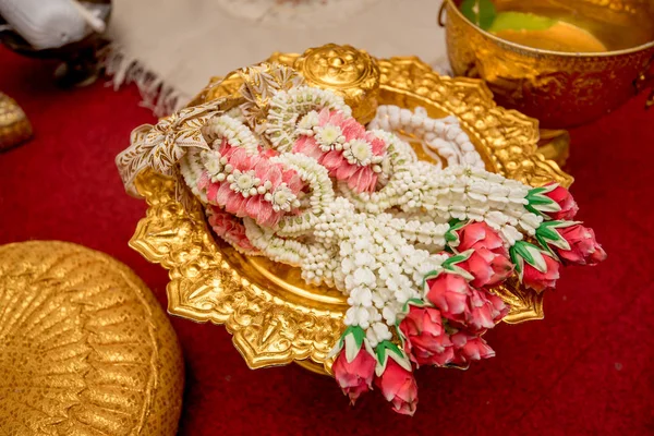 Tay Çiçek Çelenk, düğün töreni aksesuarları aracı, Tayland düğün