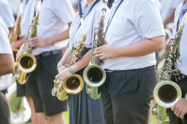 öğrenci stadyumda orkestra 