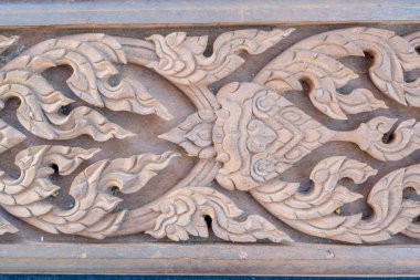 Tahta oyma, Tayland usulü oyma, el işi.