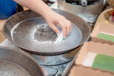 Tay geleneksel tatlı, Tay tatlı mı yoksa Khanom Tay