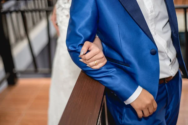 Wedding Couple Holding Hands Wedding Day Ceremony — Stock Photo, Image