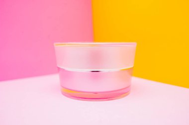 Kozmetik ürün renkli arka plan